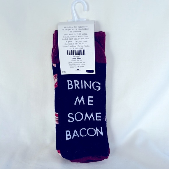 NWT Unisex Pair Of Sock “ IF YOU CAN READ THIS BRING ME SOME BACON” - Picture 3 of 7